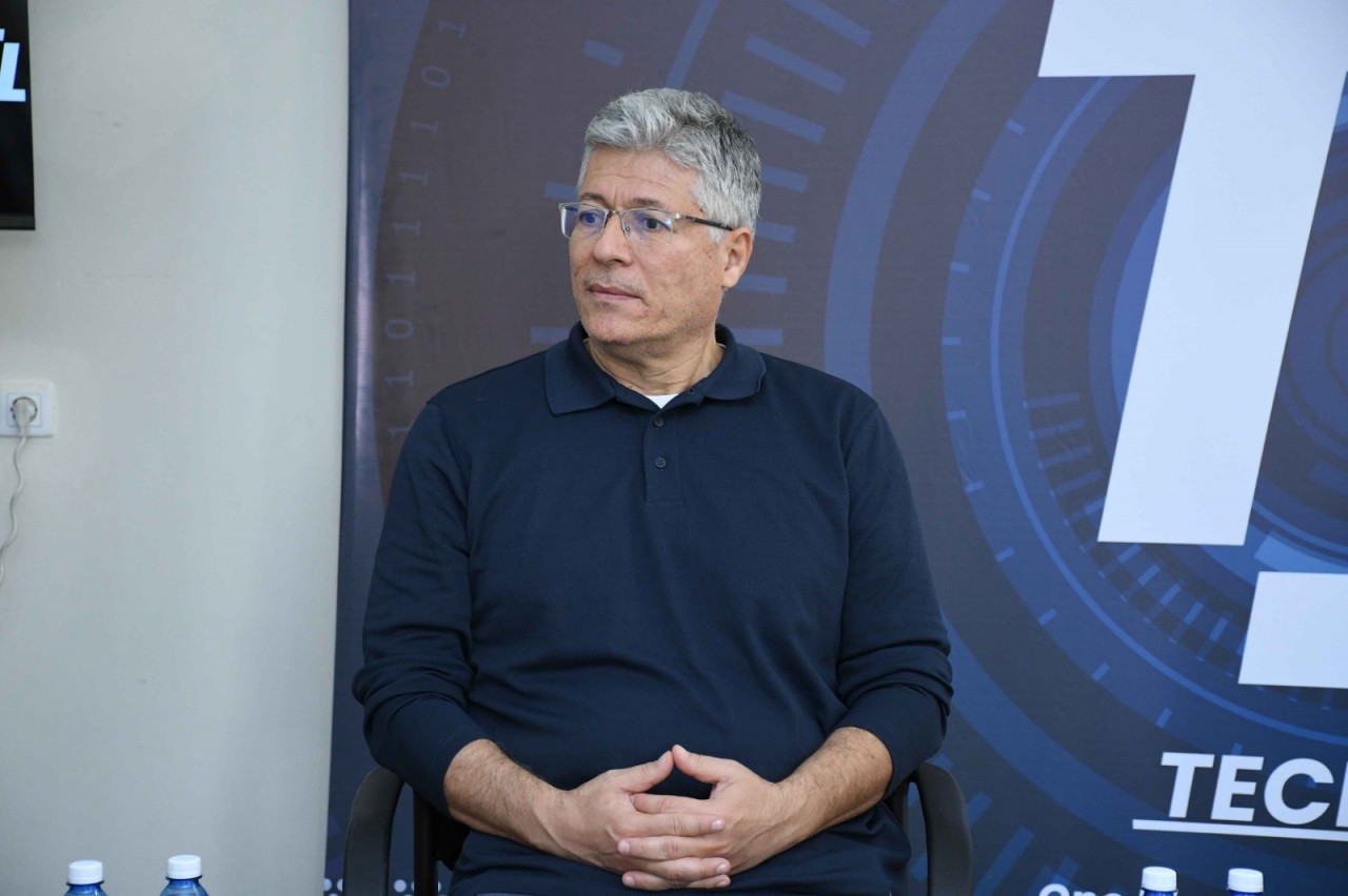 ADAU-da innovasiya mövzusunda panel müzakirəsi keçirilib - FOTOLAR